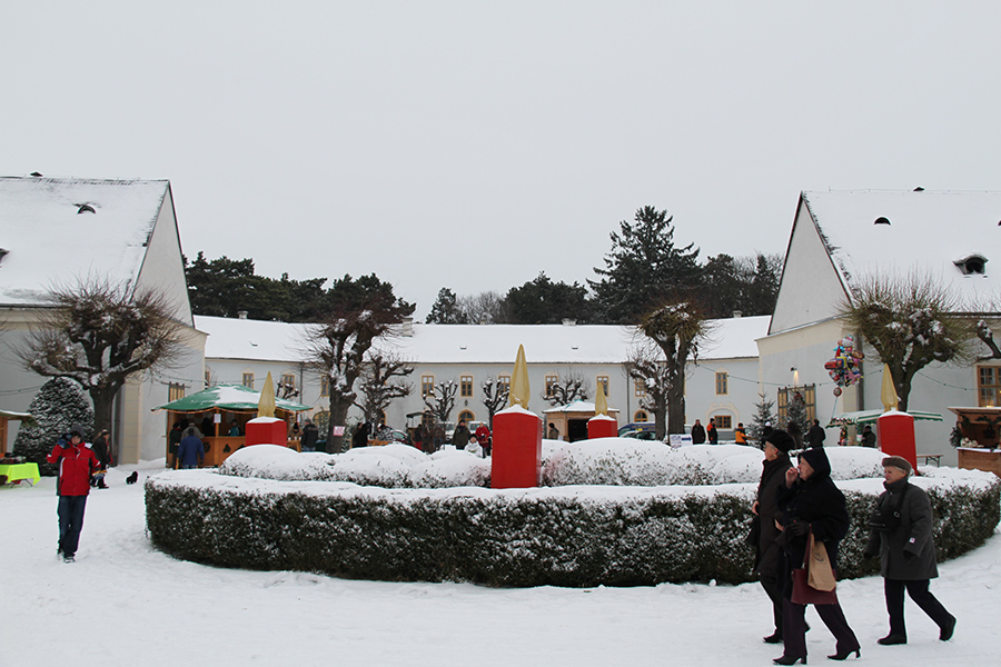 Weihnachtsmarkt auf Schloss Halbturn